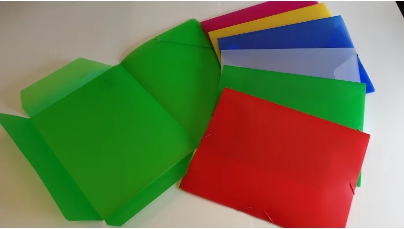 CARPETA SARO SOLAPAS FOLIO PP COLOR. TRANSLÚC.